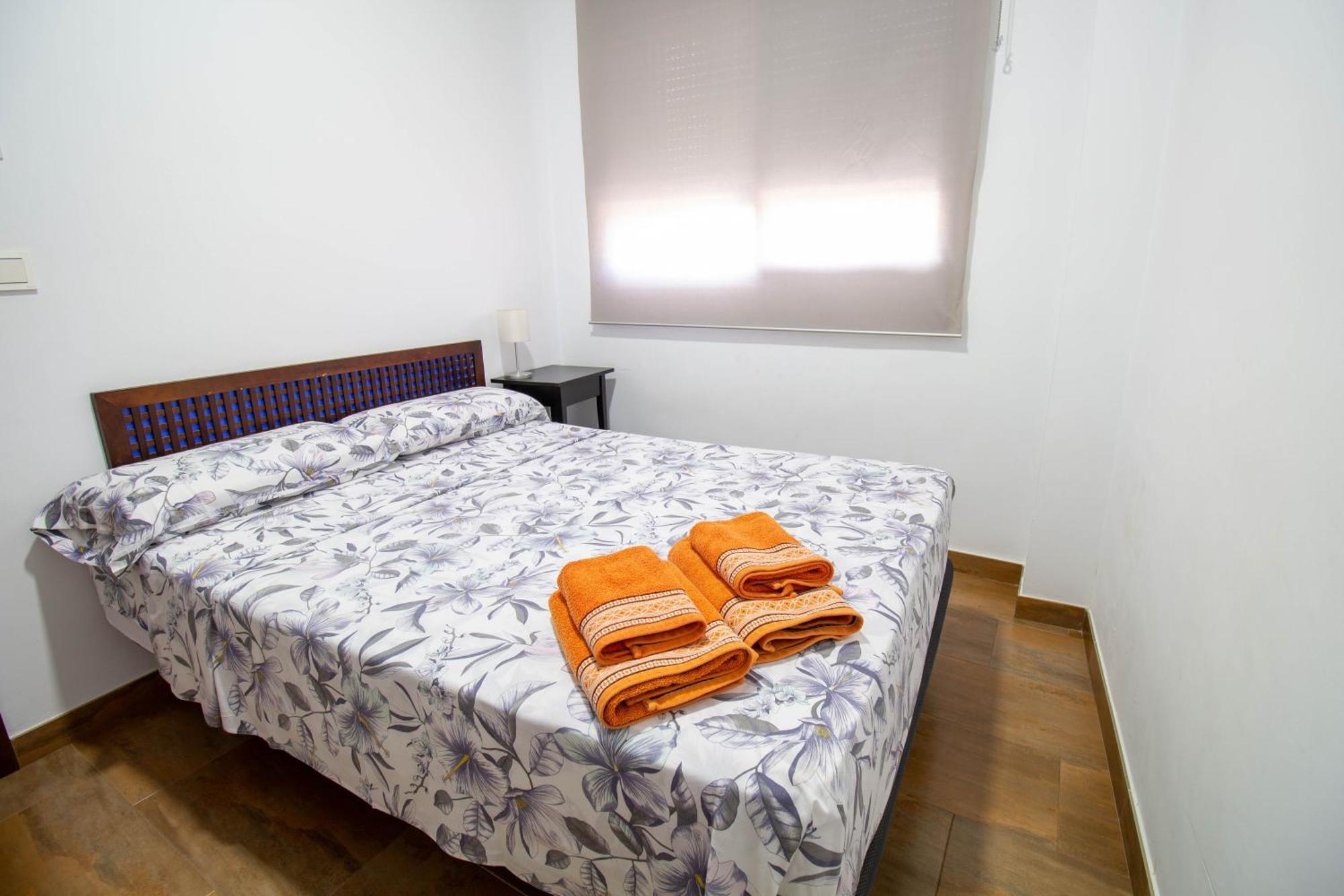 Rentitspain Confortable Apartamento Con Patio En Motril Exterior photo
