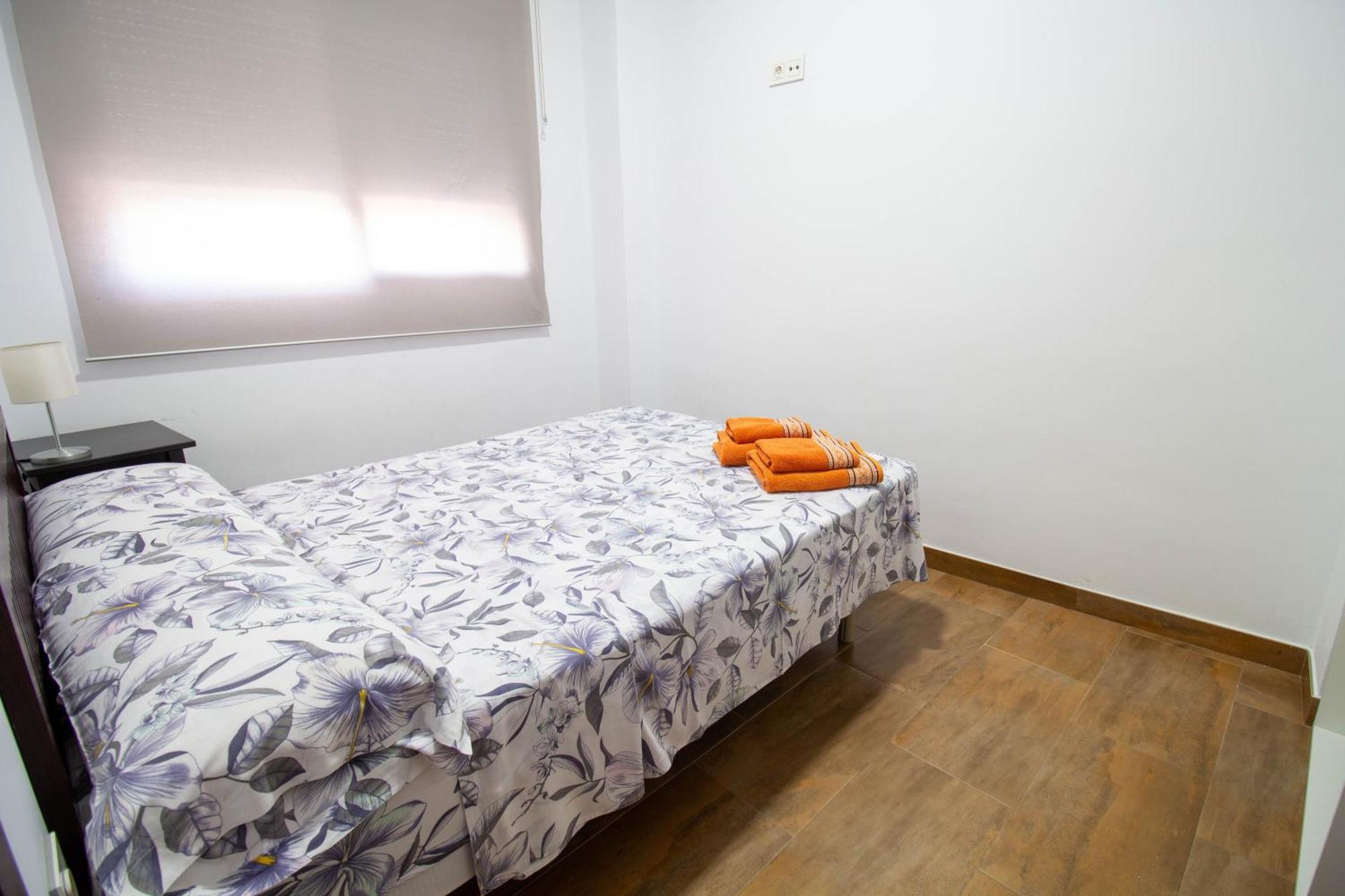 Rentitspain Confortable Apartamento Con Patio En Motril Exterior photo